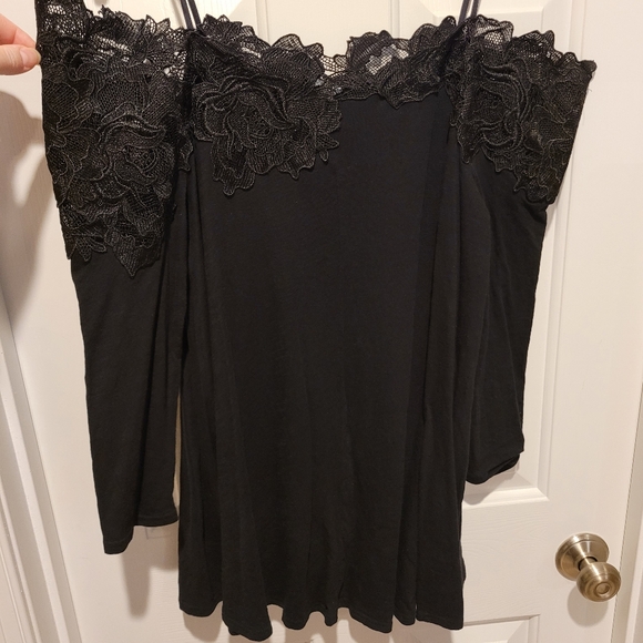 Anthropology Off-Shoulder Top - Picture 7 of 8